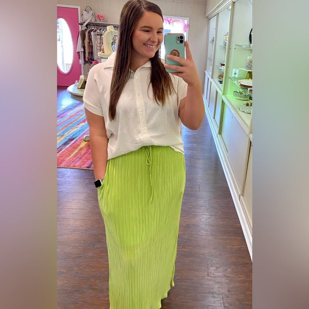 Women’s SZ Medium Lime Green Maxi Skirt NWT